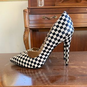 Anne Michelle checkered high heels, size 8